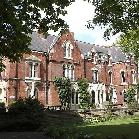 Cliff Lawn Hotel Leeds  Zewnętrze zdjęcie